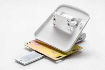 Кронштейн подголовника WOD330, WOD550 в сборе с кожухом (рестайл)